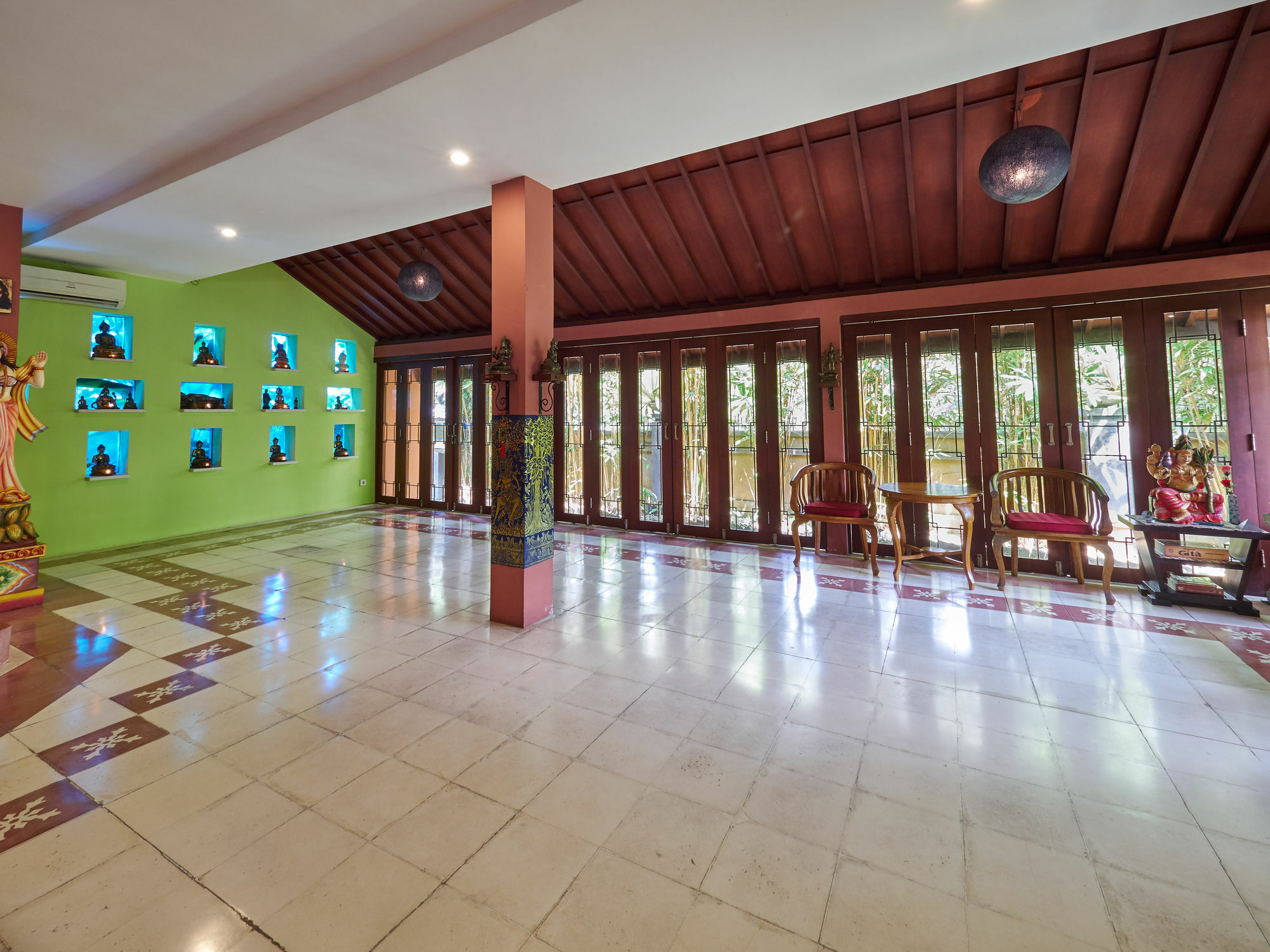 Al-Isha Dharamshala Hotel Kuta  Exterior photo